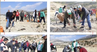 Özel Gereksinimli Gençler 11 Kasım'da Fidan Dikerek Geleceğe Nefes Oldu