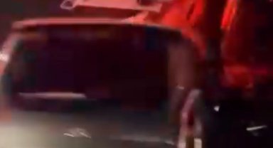 Yardım için duran TIR'a hafif ticari araç çarptı: 1 ölü, 5 yaralı