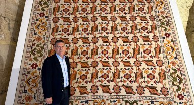 Yeniden dokunan Selçuklu halıları, Sultanhanı Kervansarayı'nda sergileniyor