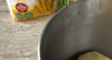 A101'den Bereketli ve Lezzetli Mini Pizza Tarifi Paylaşımı