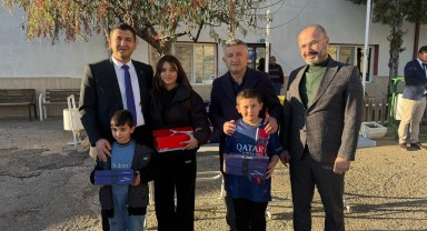 Ermenek'te 2022 Taşeli Sporcularına Yeni Spor Ayakkabısı Dağıtımı Yapıldı