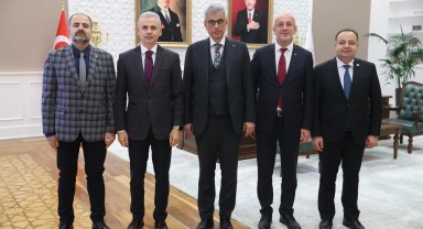 Karaman Valisi Çiçekli, Sağlık Bakanı Memişoğlu'nu Ziyaret Etti