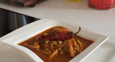 A101'den Karaman'a Geleneksel Erişteli Yeşil Mercimek Çorbası Tarifi