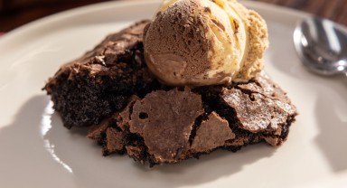 BİM'den Karaman Evlerine Kolay Brownie Puding Tarifi