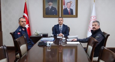 Vali Çiçek, İçişleri Bakanı Yerlikaya Başkanlığındaki Toplantıya VKS ile Katıldı