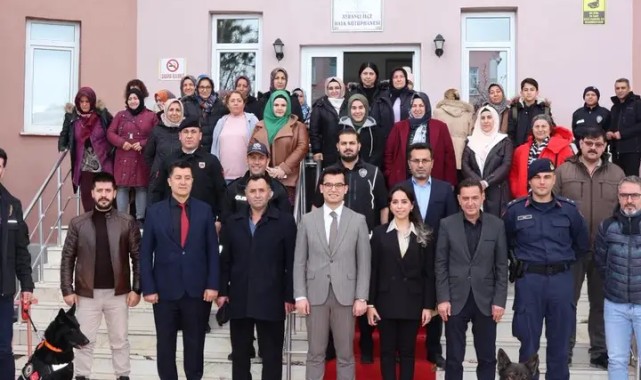 Ayrancı Kaymakamı ve Eşi Uyuşturucuyla Mücadele Seminerine Katıldı