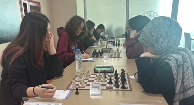 Karaman Okul Sporları Satranç Gençler Yarışması Başladı