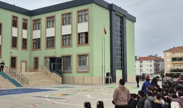 Karaman'da İlkokul Öğrencilerine Afet Farkındalık Eğitimi Verildi