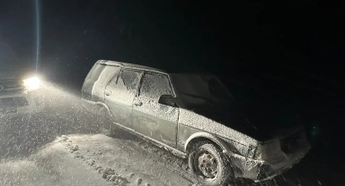 Karaman'da Kar Nedeniyle Mahsur Kalan Aile Kurtarıldı