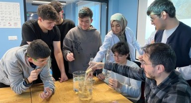 Karaman'da Nanoteknoloji Deneyleri: Su İtici Yüzeyler Keşfedildi