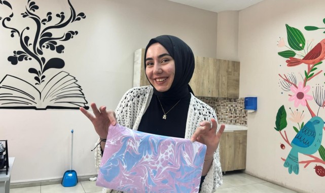 Karaman'da Üniversiteliler Sanatla Buluştu: Suyun Üzerine Hayallerini Bıraktılar