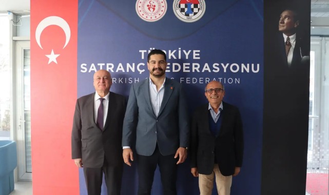 Taha Akgül ve Ali Faruk Aydın'dan Türkiye Satranç Federasyonu Ziyareti