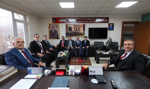 Vali Hayrettin Çiçek, Göktepe Belediyesi'ni Ziyaret Etti