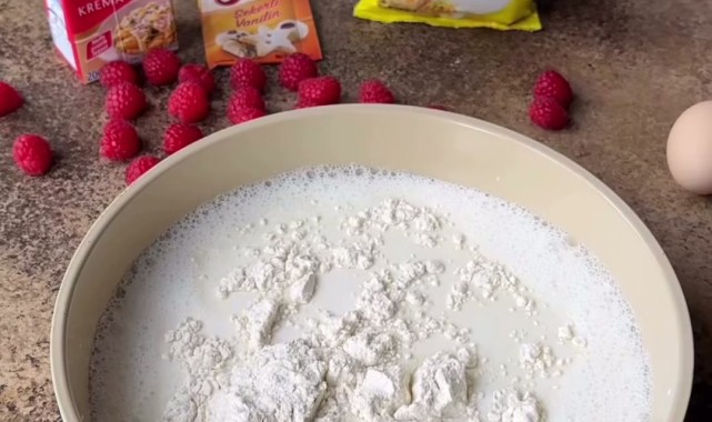 A101'in Ahududu Güzelliği Sosyal Medyada Beğeni Topladı