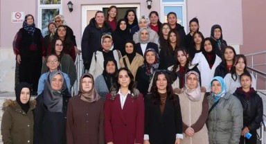 Ayrancı Kaymakam Eşi Büşra Duman İlkây, Kur'an'da Kadın Örnekleri Programına Katıldı