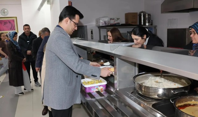 Ayrancı Kaymakamı İLKAY ve Eşi Öğrencilerle İftar Yaptı