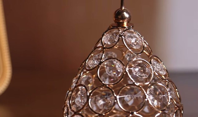 BİM'den Yeni Dekoratif Obje: Gold Taşlı Ürün 159 TL'ye Raflarda