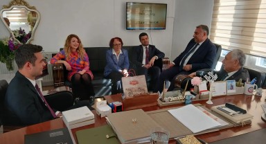 CHP'den Zeydan Karalar Ziyareti: Göreve İade Beklentisi