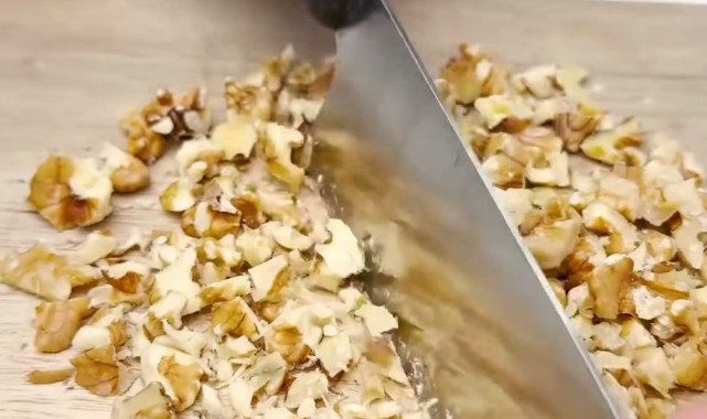 İftara Yakışır Hafif ve Lezzetli Çay Yanı Tarifi