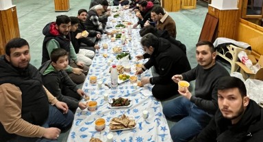 Kadirhane Camii'nde Ramazan Ayı İftar Buluşması Düzenlendi