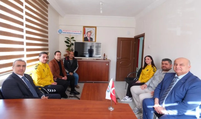 Karaman Valisi Hayrettin Çiçek STK'ları Ziyaret Etti