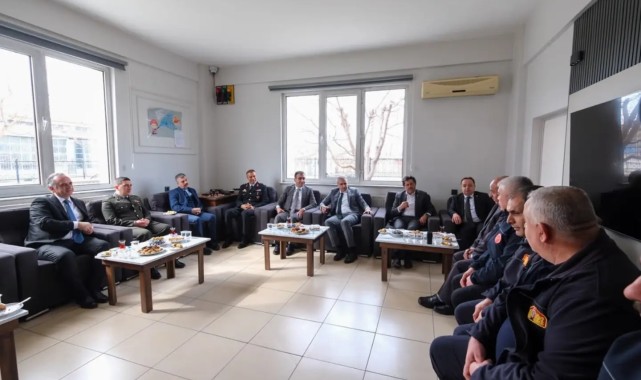 Karaman Valisi İtfaiye Müdürlüğünü Ziyaret Etti