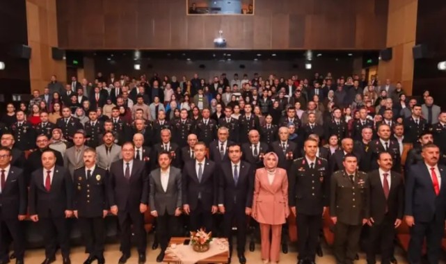 Karaman'da 111. Yıl Çanakkale Zaferi ve Şehitler Anıldı