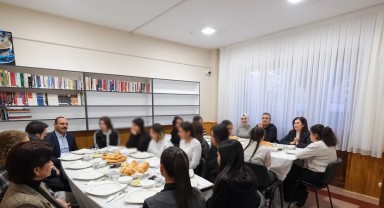 Karaman'da Çocuk Evleri'nde İftar: Vali Çiçek Çocuklarla Buluştu