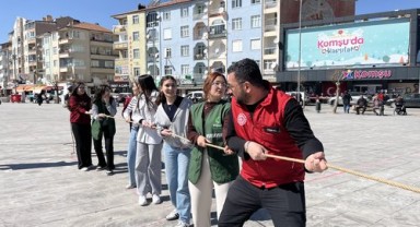 Karaman'da Gençler Yeşilay ile Sokak Oyunlarında Buluştu