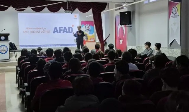 Karaman'da Lise Öğrencilerine Afet Farkındalık Eğitimi Verildi