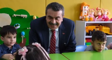 Milli Eğitim Bakanı Yusuf Tekin, Karaman'da Anaokulu Ziyareti Gerçekleştirdi