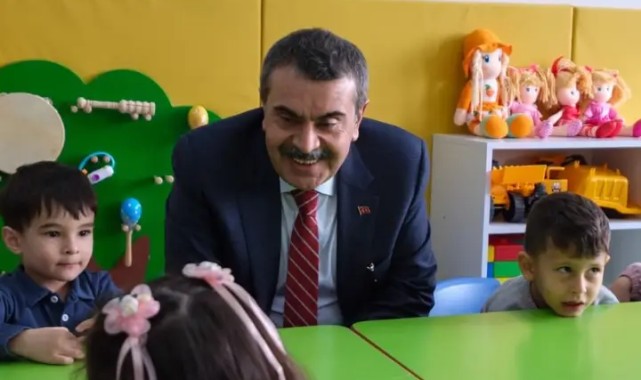 Milli Eğitim Bakanı Yusuf Tekin, Karaman'da Anaokulu Ziyareti Gerçekleştirdi