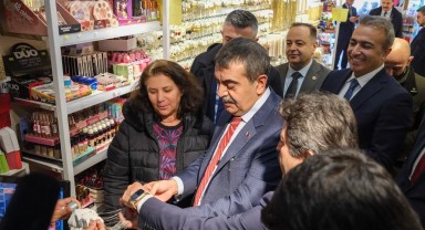 Milli Eğitim Bakanı Yusuf Tekin Karaman'da Esnafla Buluştu