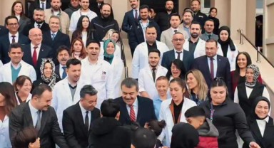 Milli Eğitim Bakanı Yusuf Tekin, Karaman'daki Toki Ortaokulu'nu Ziyaret Etti