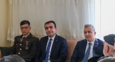 Vali Çiçek, Şehit Ali Rıza İnceer'in Ailesini Ziyaret Etti