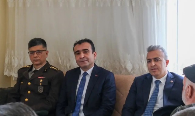 Vali Çiçek, Şehit Ali Rıza İnceer'in Ailesini Ziyaret Etti