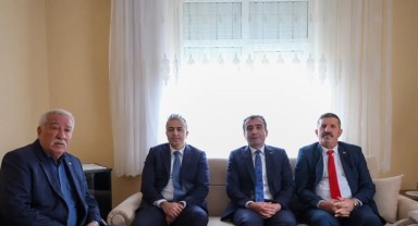 Vali Çiçek, Şehit Polis Erkan Kurşun'un Ailesini Ziyaret Etti