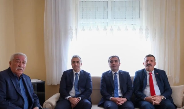 Vali Çiçek, Şehit Polis Erkan Kurşun'un Ailesini Ziyaret Etti