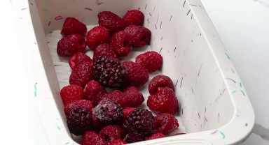 A101'den Çikolata ve Meyve Dolu Yeni Lezzet Bombası