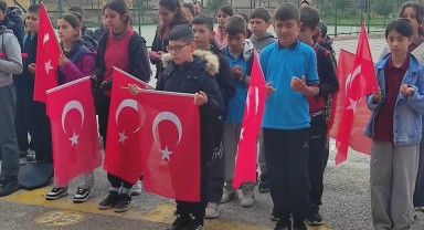 Ayrancı'da Şehit Öğretmenler ve Öğrenciler Dualarla Anıldı