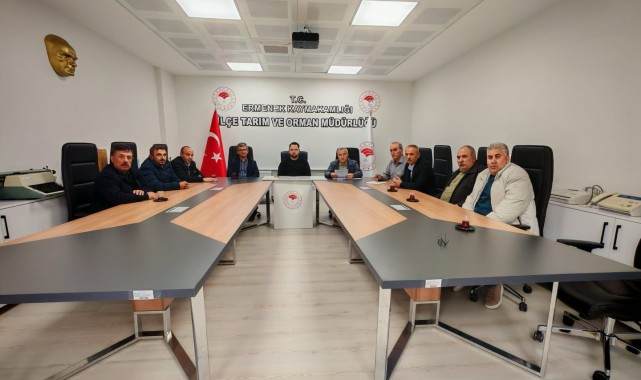 Ermenek'te Fidan ve Fide Bayilerine Bilgilendirme Toplantısı Düzenlendi