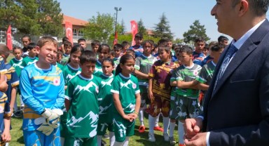 Karaman Valisi Çiçek, Kırsaldan Kente Yolculuk Futbol Turnuvasını İzledi