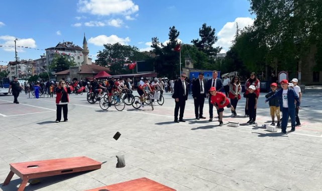 Karaman'da 19 Mayıs Coşkusu: Gençlik Merkezi'nden Bayram Etkinlikleri