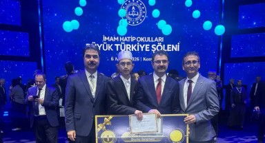 Karamanlı Öğrenci Ezan Okuma Yarışması'nda Türkiye Birincisi Oldu