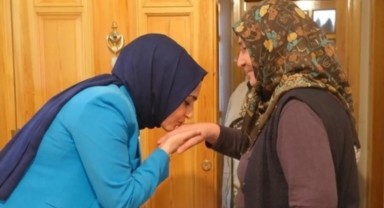 Vali Eşi Berna Çiçek, Şehit Ailesini Ziyaret Etti
