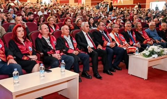 KMÜ İktisadi ve İdari Bilimler Fakültesi Mezunlarını Uğurladı