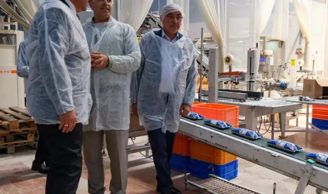 Vali Çiçek Golda Gıda'yı Ziyaret Etti, Üretim ve İhracat Faaliyetlerini İnceledi
