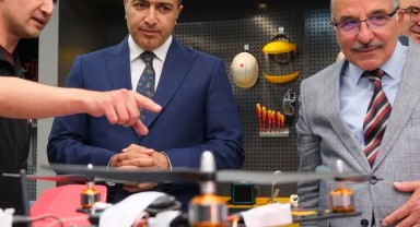 Vali Çiçek, KMÜ Milli Teknoloji Atölyesi'ni Ziyaret Etti