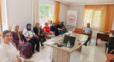Ermenek'te Aile Eğitim Programı Başladı: Eğitim Ailede Başlar İlkesi Vurgulandı