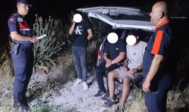 Karadağ'da Kaybolan 3 Kişi AFAD Ekiplerince Kurtarıldı
